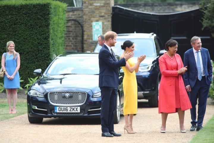 Η Meghan Markle δίνει το αληθινό στιλιστικό της στίγμα