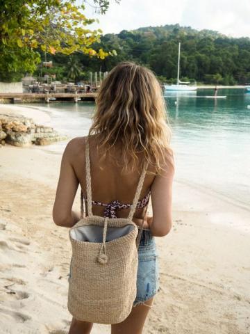 Οι crochet bags έχουν τη boho-vintage τάση που θα λατρέψεις φέτος