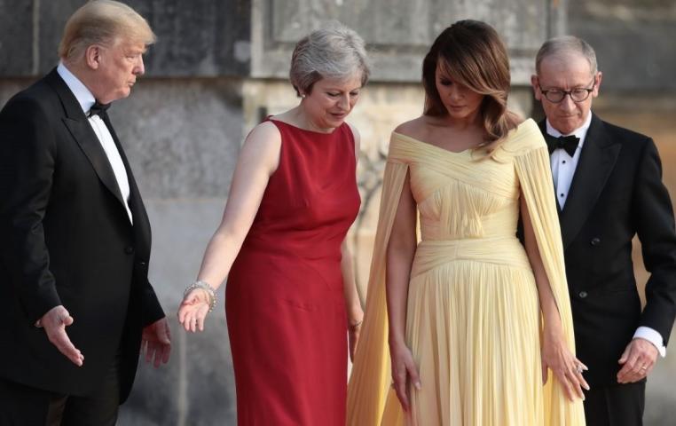 Η Μελάνια ήθελε να καταπλήξει τα πλήθη και το κατάφερε Η Μελάνια ήθελε να καταπλήξει τα πλήθη και το κατάφερε