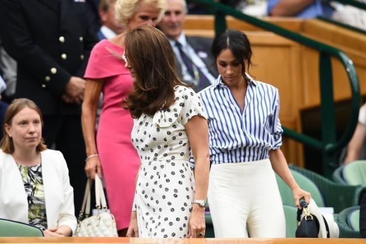 Kate και Meghan βγήκαν για πρώτη φορά μόνες τους (pics)