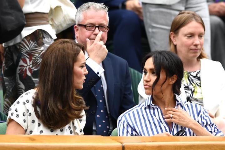 Kate και Meghan βγήκαν για πρώτη φορά μόνες τους (pics)