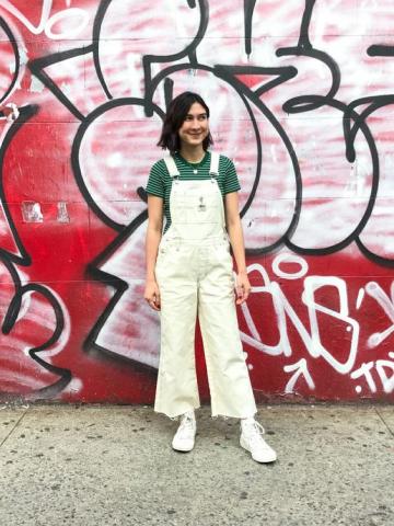 Ήρθε η ώρα να φορέσεις τη σαλοπέτα σου και να θυμίσεις μαθήτρια των 90s