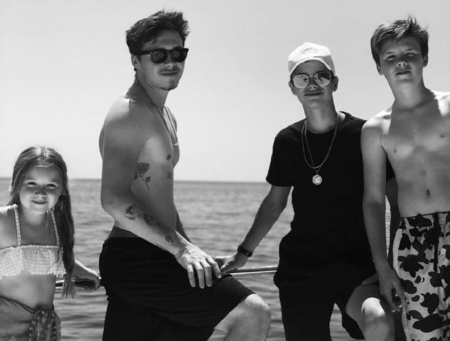 Οι καλοκαιρινές διακοπές της οικογένειας Beckham άρχισαν και αυτές είναι οι πρώτες φωτογραφίες