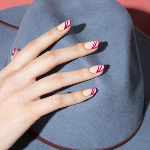 Τα 6 nail arts που θα δώσουν στο μανικιούρ σου κάτι εντελώς διαφορετικό