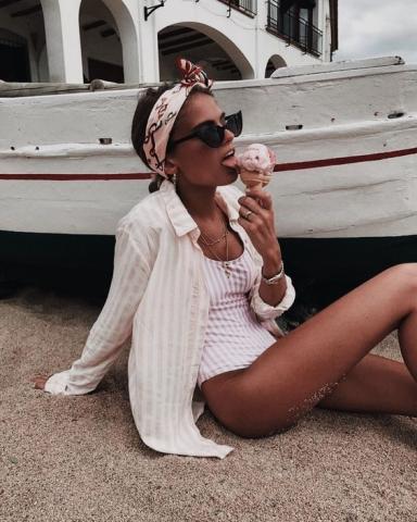 Φέτος στην παραλία φόρεσε το πουκάμισό σου Φέτος στην παραλία φόρεσε το πουκάμισό σου