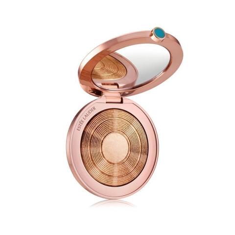 5 illuminating powders που θα σε κάνουν να λάμψεις φυσικά