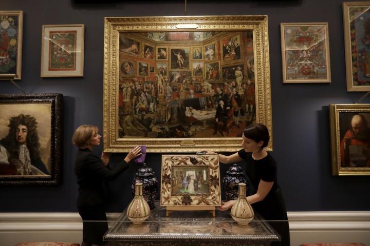 Στο εσωτερικό του Buckingham – Το δώρο του Καρόλου στον κόσμο για τα 70α του γενέθλια Στο εσωτερικό του Buckingham – Το δώρο του Καρόλου στον κόσμο για τα 70α του γενέθλια