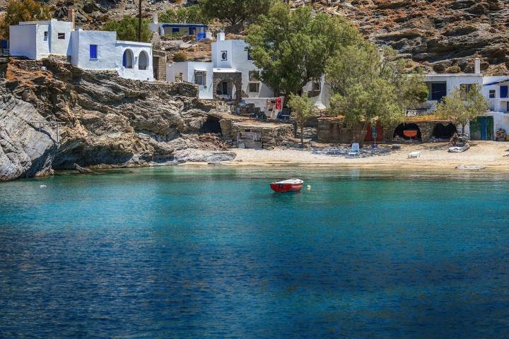 Μήπως είναι αρκετά αυτά που δεν γνωρίζεις για την Τήνο; Μήπως είναι αρκετά αυτά που δεν γνωρίζεις για την Τήνο;