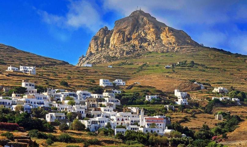 Μήπως είναι αρκετά αυτά που δεν γνωρίζεις για την Τήνο; Μήπως είναι αρκετά αυτά που δεν γνωρίζεις για την Τήνο;