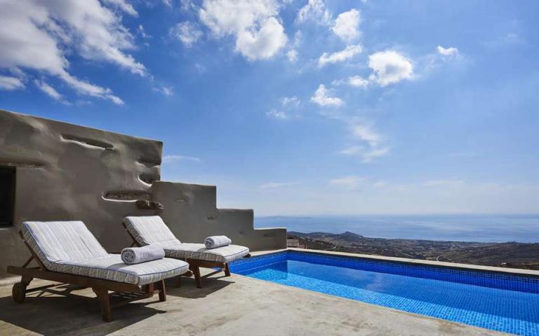 Μήπως είναι αρκετά αυτά που δεν γνωρίζεις για την Τήνο; Μήπως είναι αρκετά αυτά που δεν γνωρίζεις για την Τήνο;