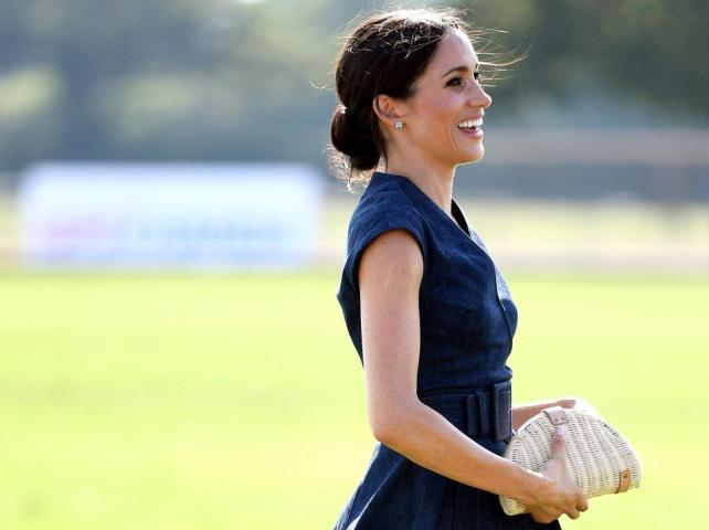 Το δημόσιο, παθιασμένο φιλί της Meghan Markle και του Harry σε κάποιους δεν άρεσε Το δημόσιο, παθιασμένο φιλί της Meghan Markle και του Harry σε κάποιους δεν άρεσε