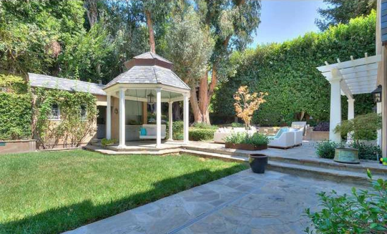 Η έπαυλη της Adele στο Beverly Hills κοστίζει μόλις (!) 10 εκατομμύρια δολάρια