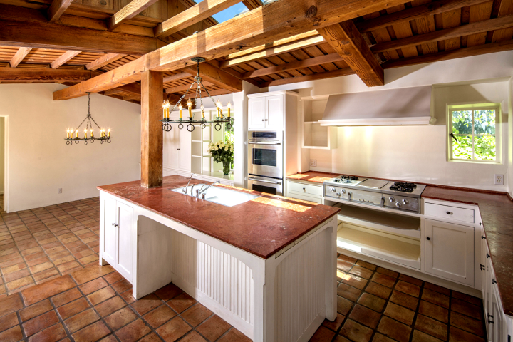 Ξενάγηση στο σπίτι που πέθανε Marilyn Monroe – Σε τίνος τα χέρια είναι σήμερα Ξενάγηση στο σπίτι που πέθανε Marilyn Monroe – Σε τίνος τα χέρια είναι σήμερα