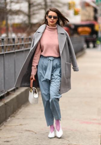 Fall trend: Οι κάλτσες γίνονται το επίκεντρο των fashionable εμφανίσεων