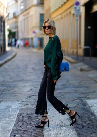 Fall trend: Οι κάλτσες γίνονται το επίκεντρο των fashionable εμφανίσεων