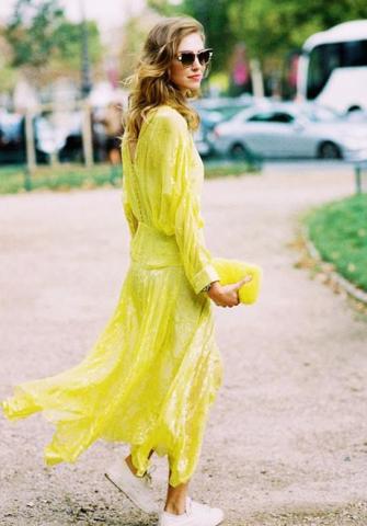 Το κίτρινο φόρεμα ίσως είναι η επόμενη αγορά σου