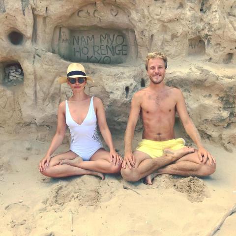 Οι φωτογραφίες της Emilia Clarke με μαγιό και η μεγάλη αλλαγή στο σώμα της