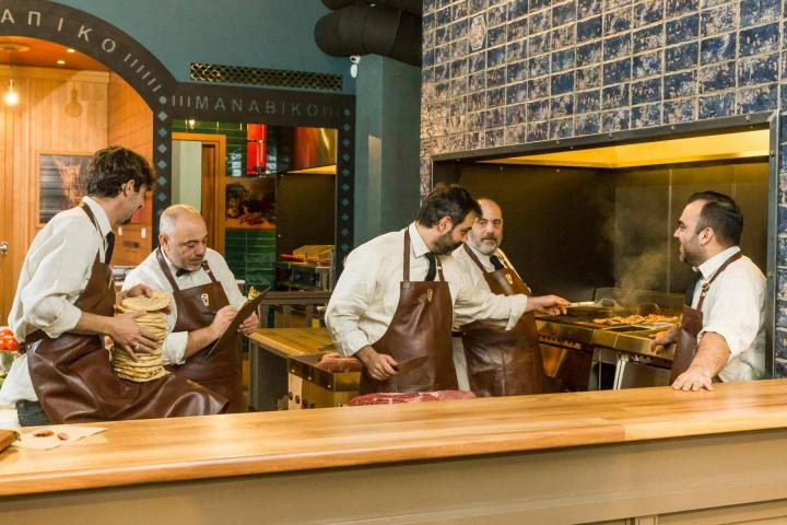 Λατρεύεις το σουβλάκι; To Hoocut στο κέντρο της Αθήνας θα επισκεφτείς