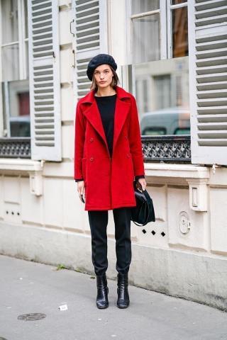 Το αξεσουάρ που φορέθηκε τον περσινό χειμώνα και θα συνεχίσει αυτή τη σεζόν