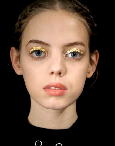Αυτά είναι τα makeup trends που θα κυριαρχήσουν το φθινόπωρο
