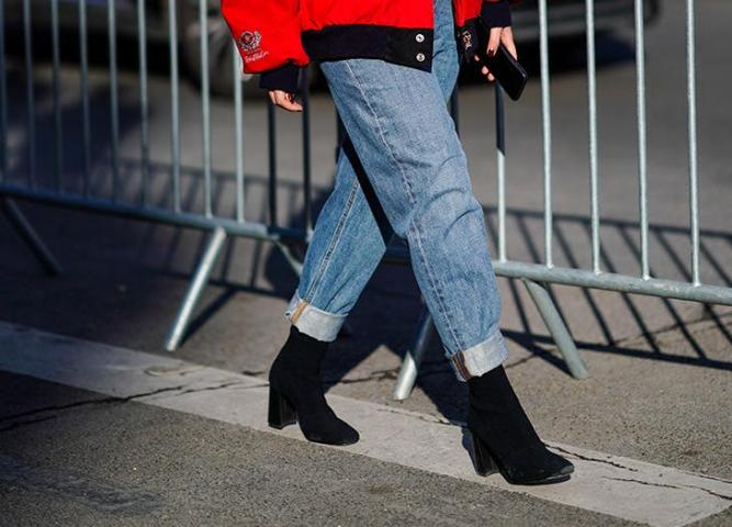 5 τρόποι να φορέσεις τα μποτάκια με το τζιν σου