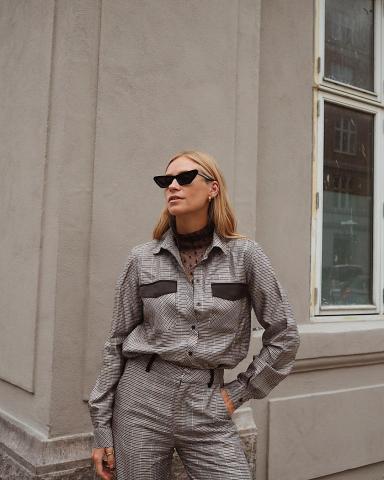 Οι πιο κομψοί τρόποι να φορέσεις το καρώ το φθινόπωρο Οι πιο κομψοί τρόποι να φορέσεις το καρώ το φθινόπωρο