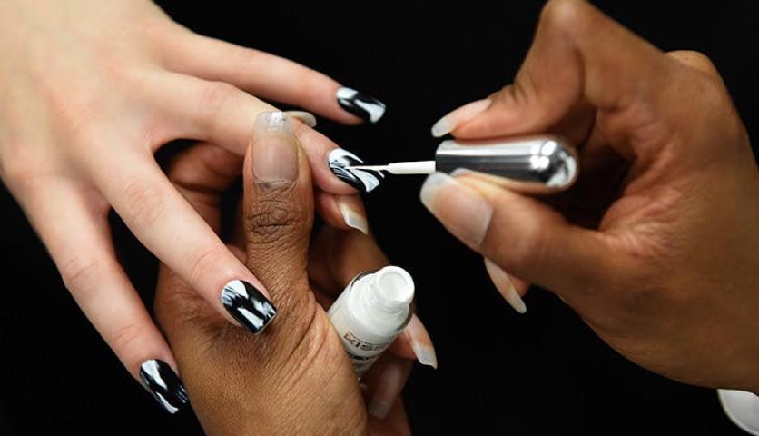 NYFW: Τα nail trends από την εβδομάδα μόδας της Νέας Υόρκης που μπορείς να δοκιμάσεις αμέσως