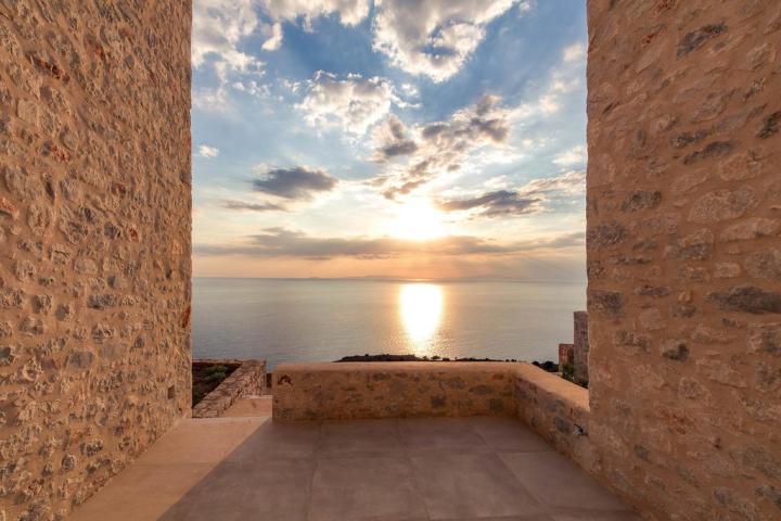 Λιμένι: Ο προορισμός που πρέπει να επισκεφτείς έστω μία φορά