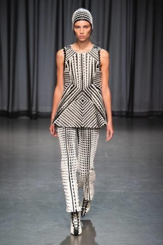 Η υπέροχη Μary Katrantzou ανεβάζει τον πήχη σε άλλο στιλιστικό level Η υπέροχη Μary Katrantzou ανεβάζει τον πήχη σε άλλο στιλιστικό level