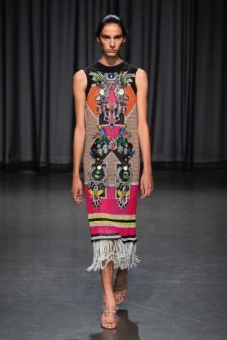 Η υπέροχη Μary Katrantzou ανεβάζει τον πήχη σε άλλο στιλιστικό level Η υπέροχη Μary Katrantzou ανεβάζει τον πήχη σε άλλο στιλιστικό level