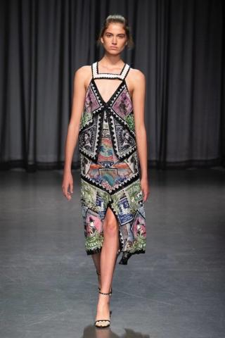 Η υπέροχη Μary Katrantzou ανεβάζει τον πήχη σε άλλο στιλιστικό level Η υπέροχη Μary Katrantzou ανεβάζει τον πήχη σε άλλο στιλιστικό level