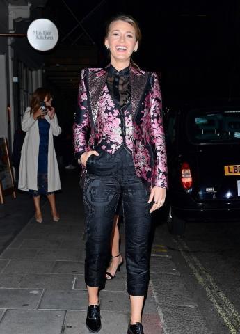 Η Blake Lively φόρεσε ένα κοστούμι πολύ ιδιαίτερο 