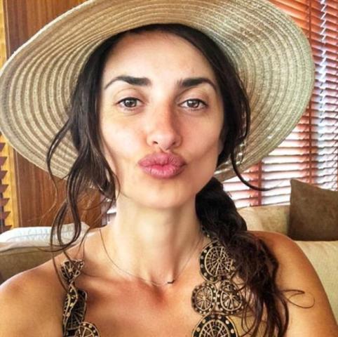 Οι φορές που η Penelope Cruz εντυπωσίασε στην make-up free version της