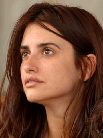 Οι φορές που η Penelope Cruz εντυπωσίασε στην make-up free version της