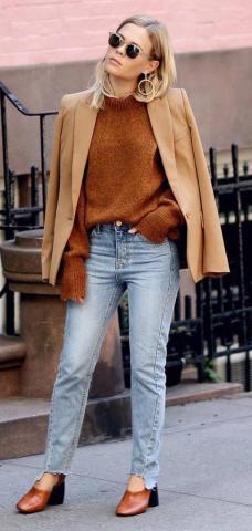 Βρήκαμε το camel blazer που θα σε βγάλει ασπροπρόσωπη το φθινόπωρο