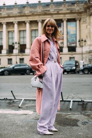 Τα παστέλ παραμένουν στο street style της σεζόν πιο ανανεωμένα
