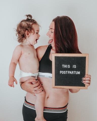 This is postpartum: Η αληθινή καμπάνια για το σώμα μετά τη γέννα
