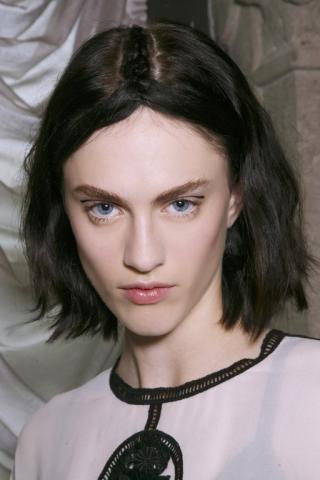 10 κοτσίδες που γίνονται εύκολα και σε κοντά μαλλιά