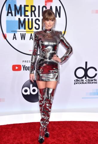 American Music Awards: Η Taylor Swift είναι σε μάχιμη φάση