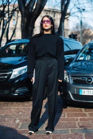 8 looks που αποδεικνύουν την αξία ενός total black outfit 
