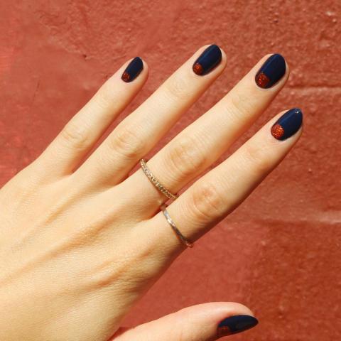 Η πιο φθινοπωρινή απόχρωση για το μανικιούρ σου