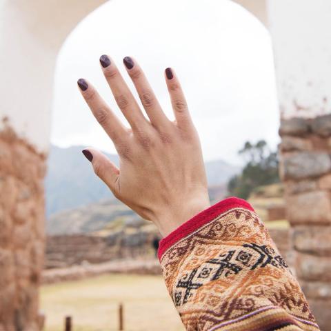 Η πιο φθινοπωρινή απόχρωση για το μανικιούρ σου