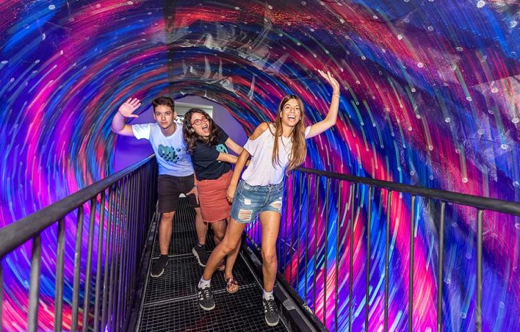 Museum of Illusions στην Αθήνα... σε περίπτωση που σου διέφυγε Museum of Illusions στην Αθήνα... σε περίπτωση που σου διέφυγε