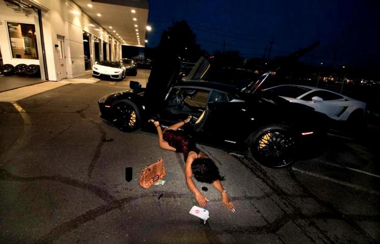 Η πτώση της «ντίβας»: Η νέα τάση στο Instagram που σαρώνει στον κόσμο των πλουσίων Η πτώση της «ντίβας»: Η νέα τάση στο Instagram που σαρώνει στον κόσμο των πλουσίων