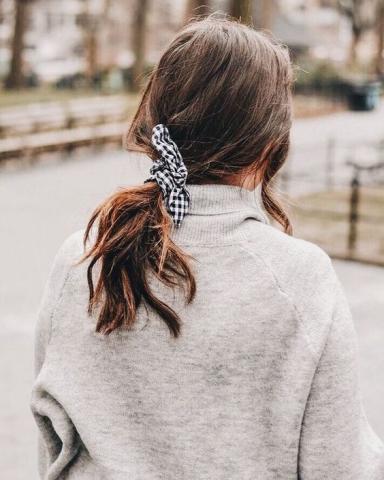 Hair inspo: 7 εύκολα χτενίσματα για κάθε μέρα της εβδομάδας