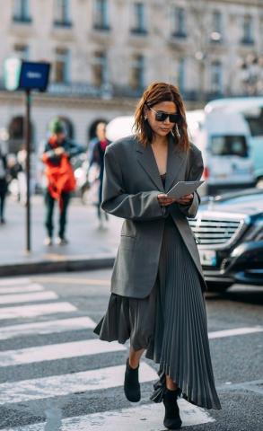 Grey tones: Πώς θα φορέσεις το γκρι αυτό το χειμώνα