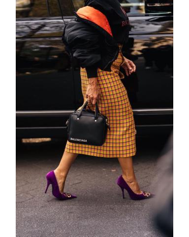 Φέτος τον χειμώνα τόλμα να φορέσεις χρωματιστά παπούτσια