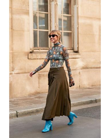 Φέτος τον χειμώνα τόλμα να φορέσεις χρωματιστά παπούτσια