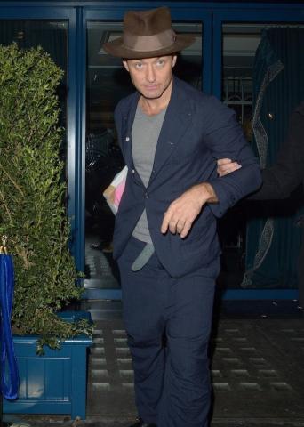 Ο Jude Law γιόρτασε μαζί με την κόρη του τα 18α της γενέθλια (pics)