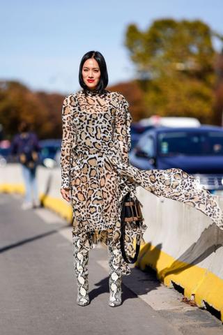 Snake prints: Πώς θα τα εντάξεις στο καθημερινό σου στιλ κομψά